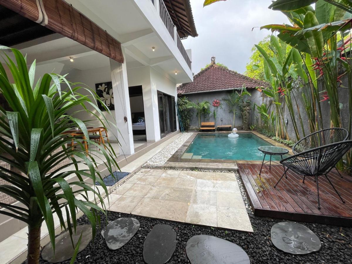 Casa Sessy Legian *