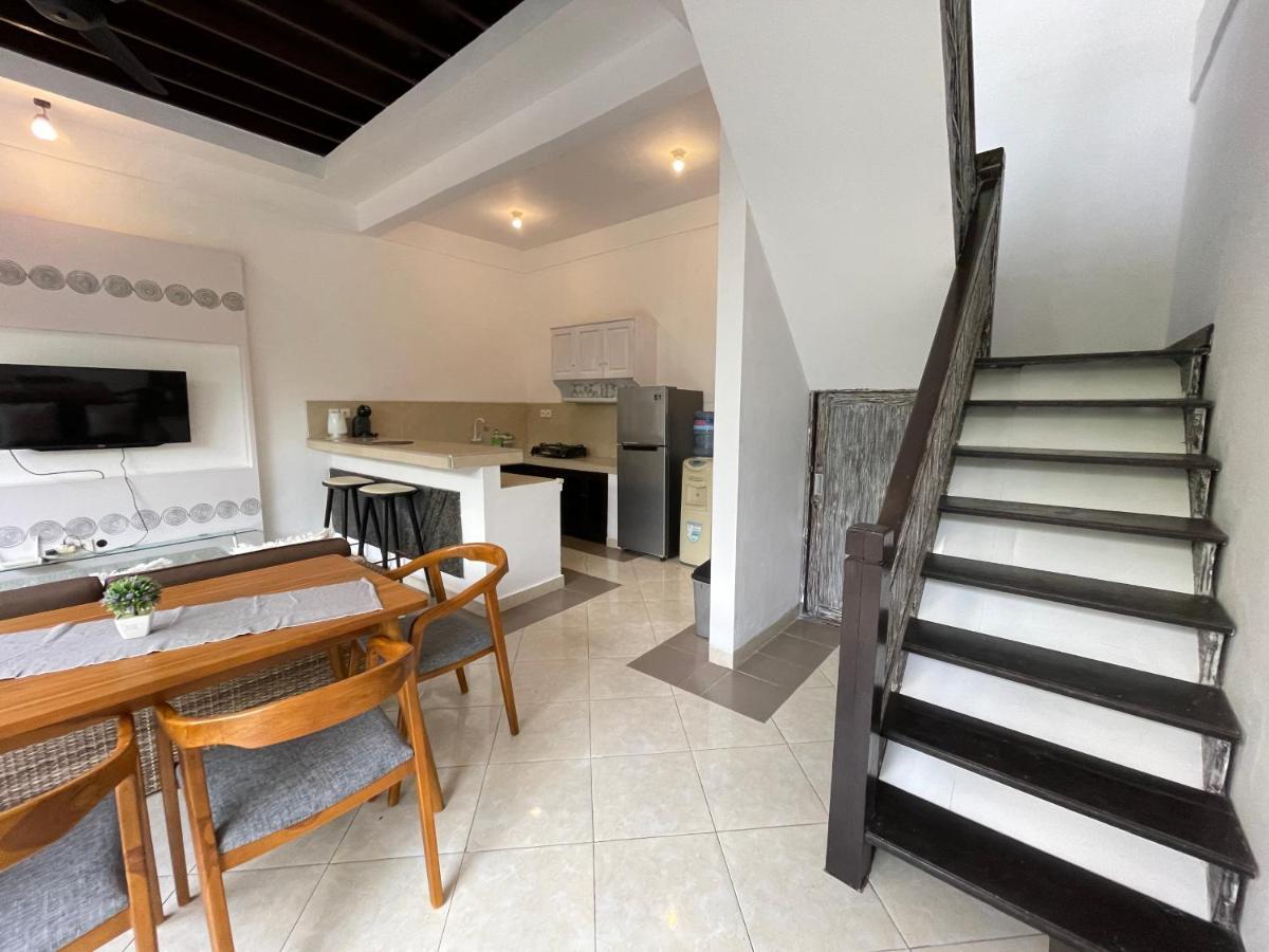 Casa Sessy Legian Villa Seminyak (Bali)